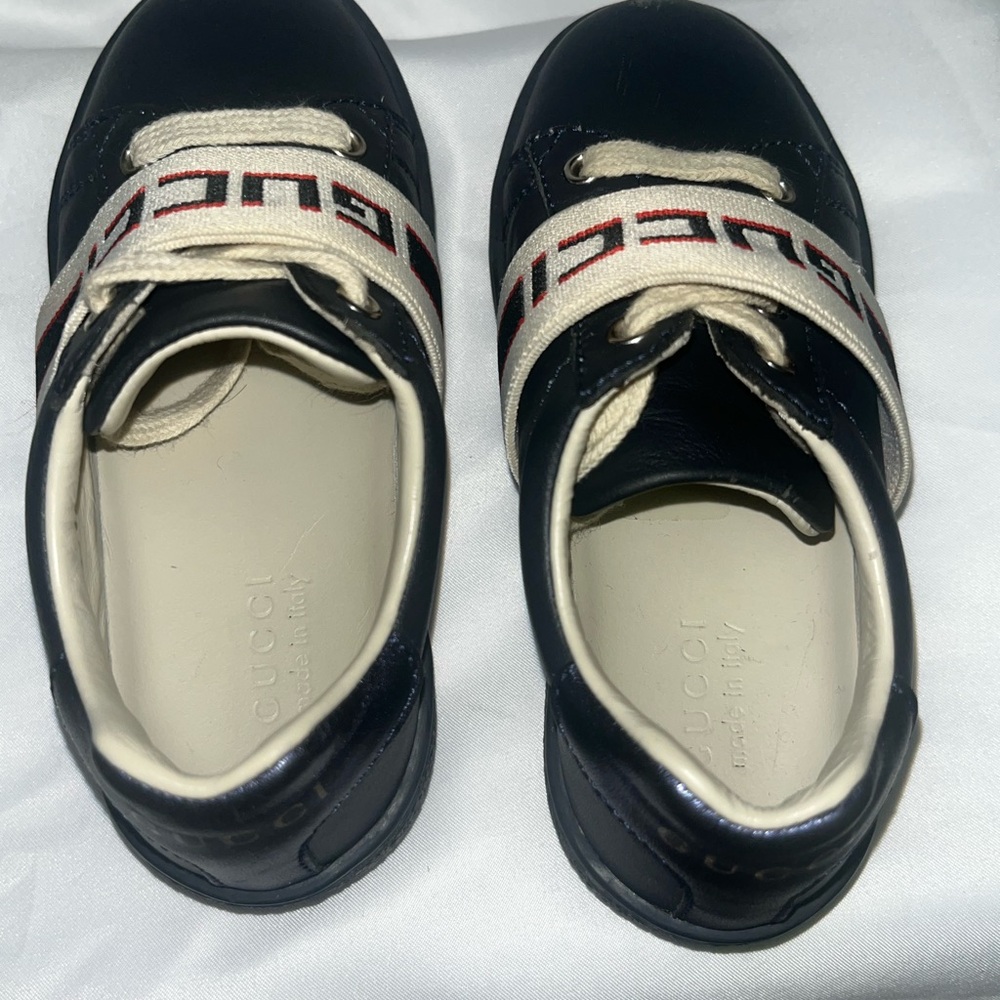 SOLD! With set. Gucci Kids Navy Sneakers with Logo Strap size 24 - Picture 3 of 6